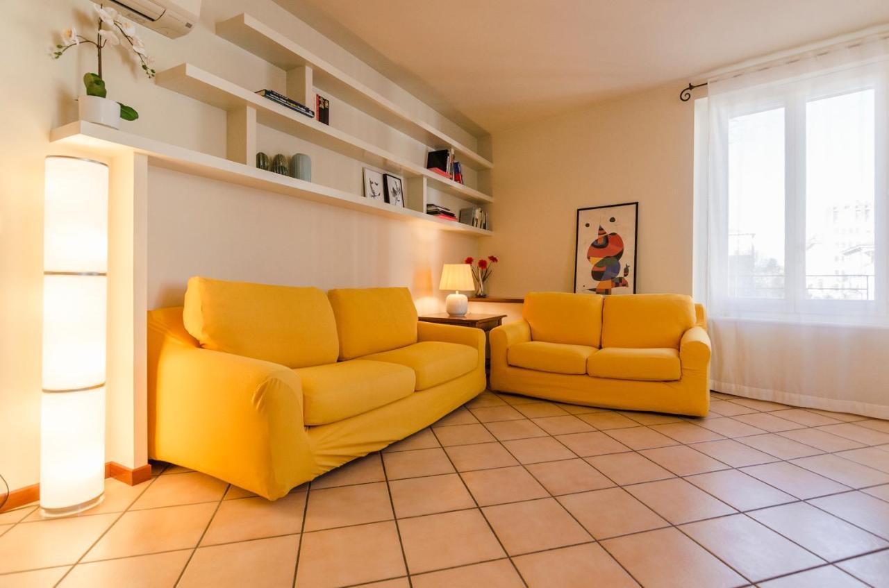 Flat 13: Elegante E Luminoso Con Terrazzo Privato Apartamento Bolonha Exterior foto