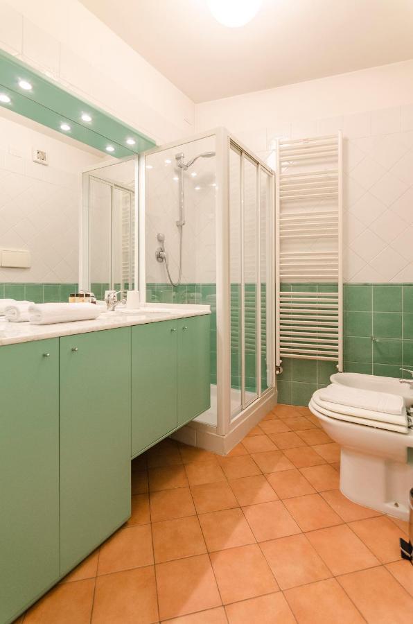 Flat 13: Elegante E Luminoso Con Terrazzo Privato Apartamento Bolonha Exterior foto