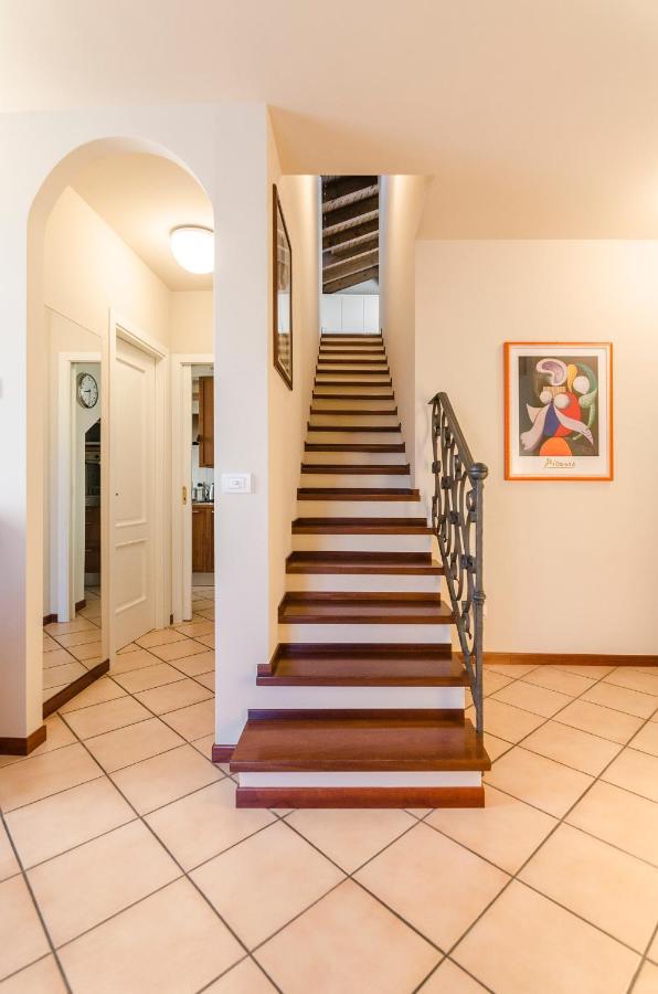 Flat 13: Elegante E Luminoso Con Terrazzo Privato Apartamento Bolonha Exterior foto