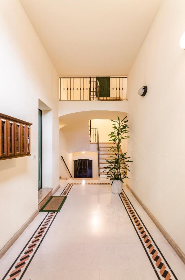Flat 13: Elegante E Luminoso Con Terrazzo Privato Apartamento Bolonha Exterior foto